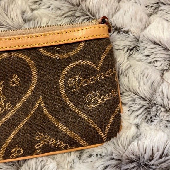 DOONEY & BOURKE, INC. LARGE WRISTLET WITH REMOVABLE STRAP - Picture 9 of 15